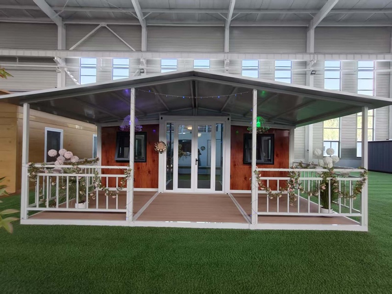 可扩展集装箱房屋，带集成露台 - chayohouse